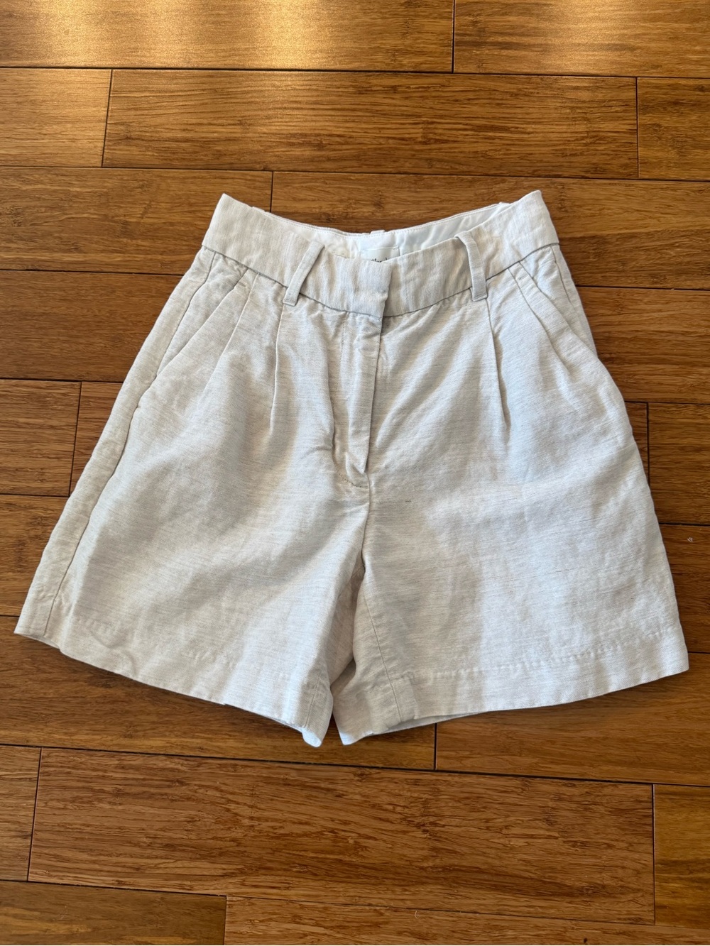 Aritzia Wilfred Effortless Linen Shorts
